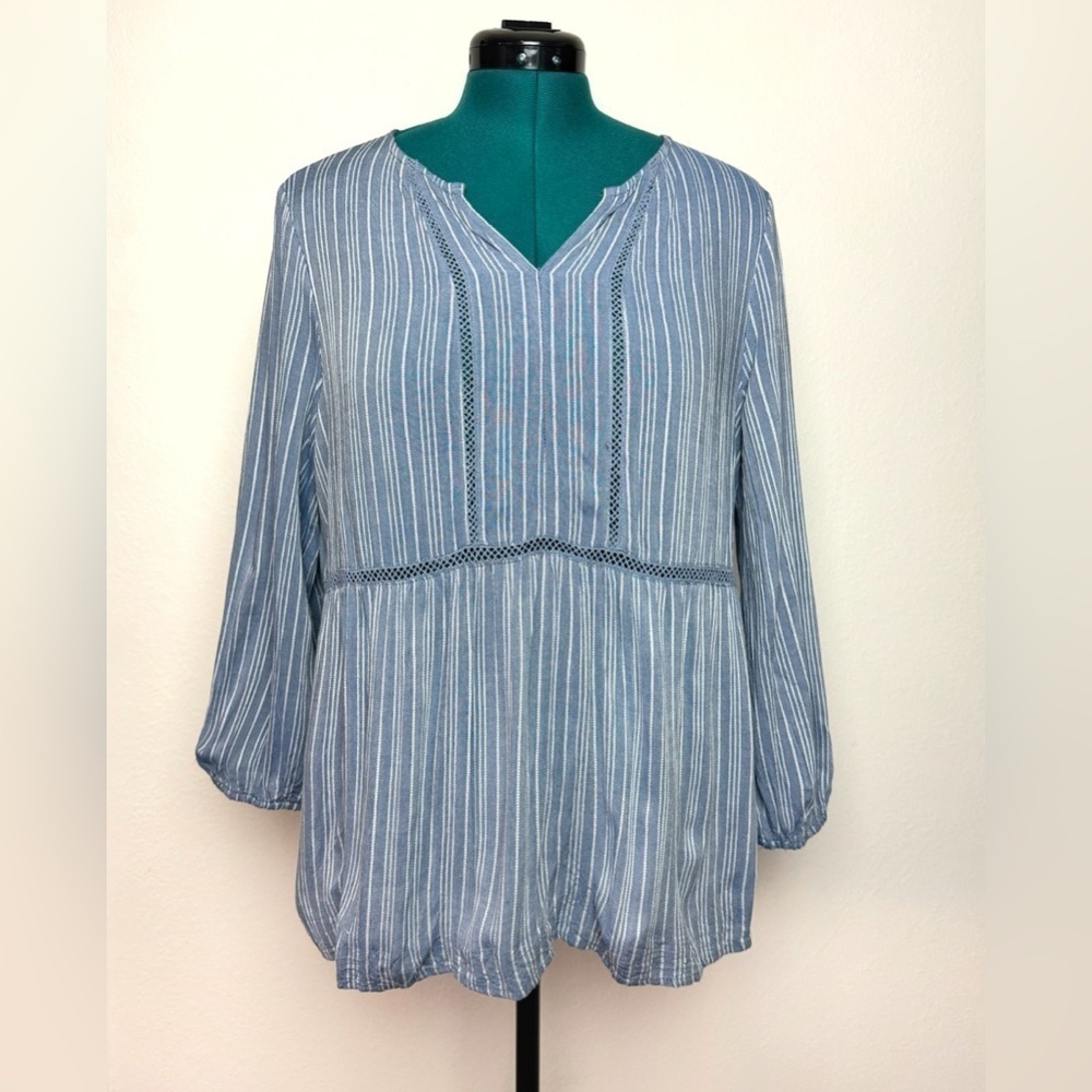 Fever Long Sleeve Blouse Woman Size Large Blue Lightweight Flowy Blouse Babydoll